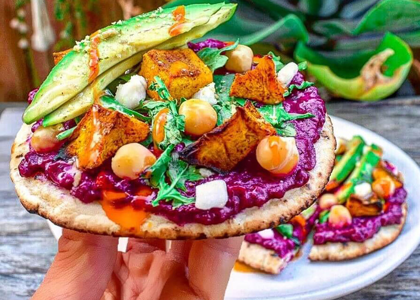 beetroot hummas pita pizza